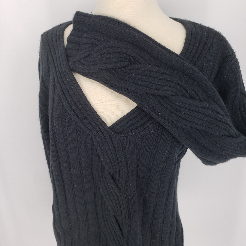 St. John Cashmere Black Sweater